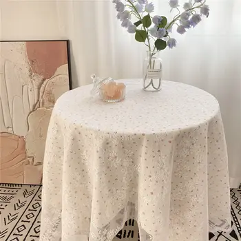 Белая кружевная скатерть, чайный столик, марля, пылезащитный чехол