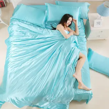 Летнее постельное белье из четырех предметов, простыни из ледяного шелка, стеганое одеяло, шелковистый сон голышом, круто и удобно