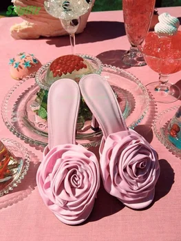 Женские тапочки с цветочным рисунком На тонком высоком каблуке, милые романтические розовые летние модные атласные вечерние туфли без застежки с круглым носком
