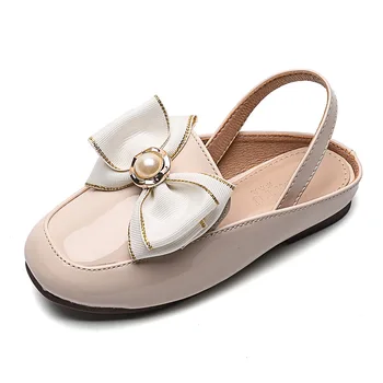 Сандалии для девочек 2023, весенние пляжные сандалии, Милая обувь с бантиком, детская обувь принцессы, плоские противоскользящие тапочки для пола, кожаная обувь для подростков